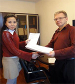 Выпускники и попечители университета по итогам года отметили лучших студентов и молодых преподавателей, вручив билеты на концерт Хосе Каррераса